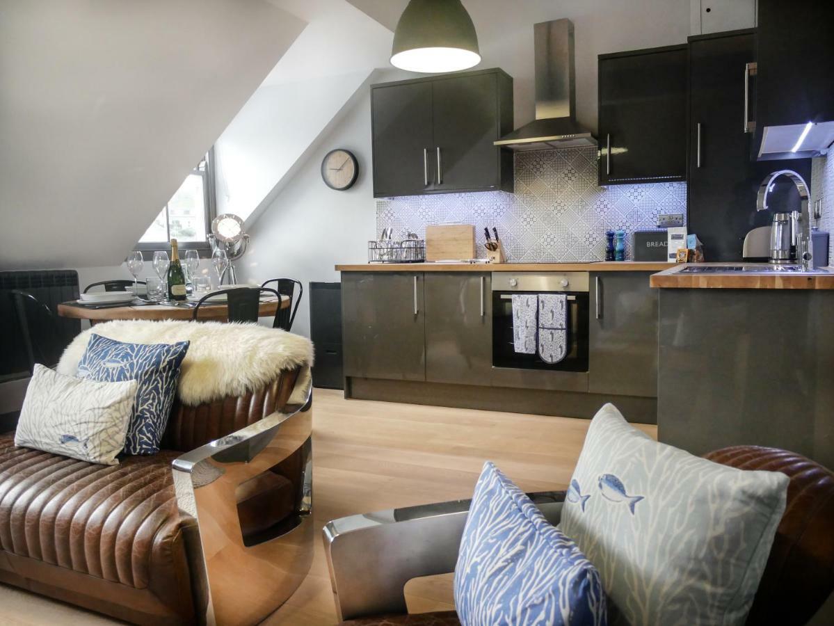Padstow Escapes - Pajar Luxury Penthouse Apartment Exterior photo